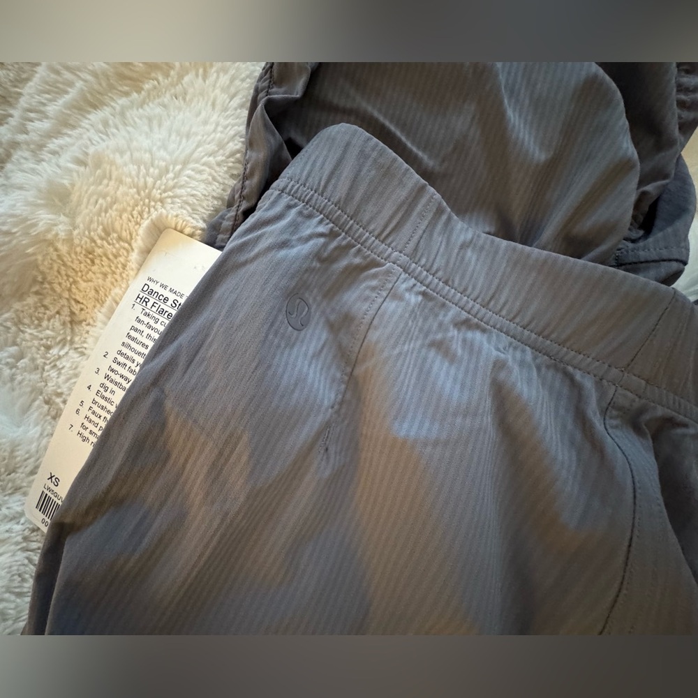 NWT Lululemon Dance Studio slim-fit HR Flared Pant, Solar Gray, XS - Picture 9 of 12
